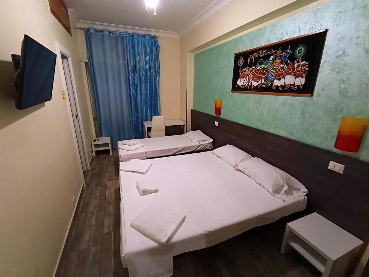 Tiburtina Hotel Holiday Róma Kültér fotó